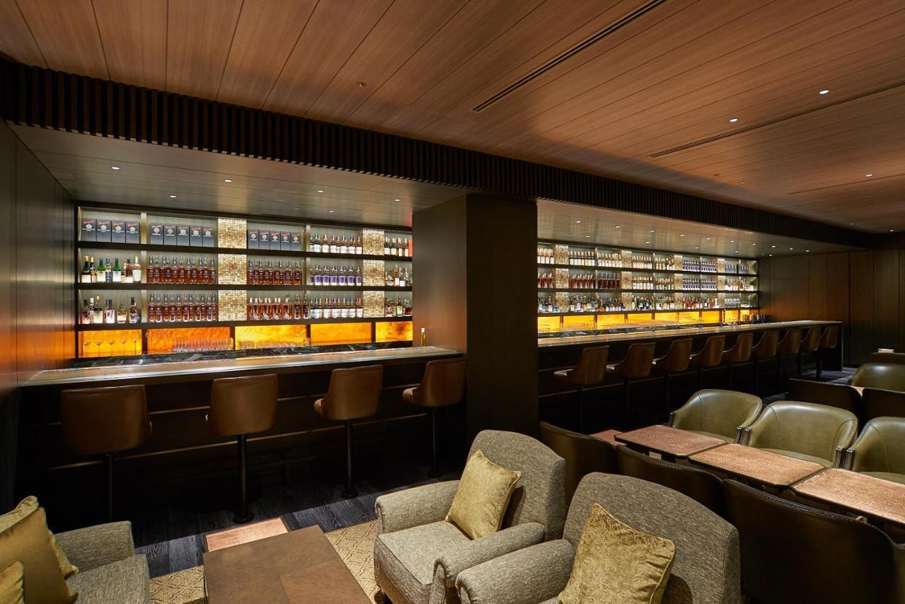 Hotel The Okura Tokio Exterior foto The bar at the lounge