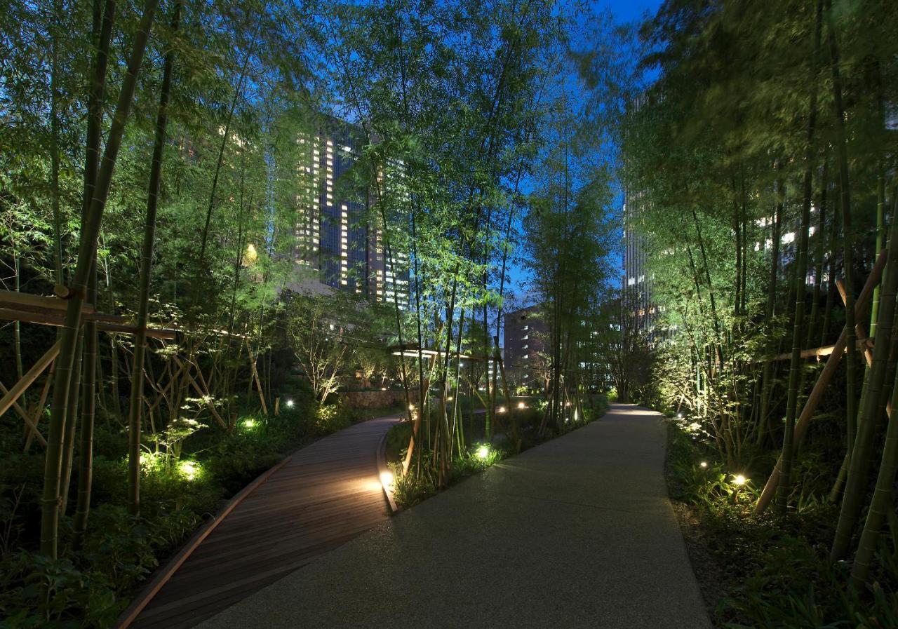 Hotel The Okura Tokio Exterior foto The Forest